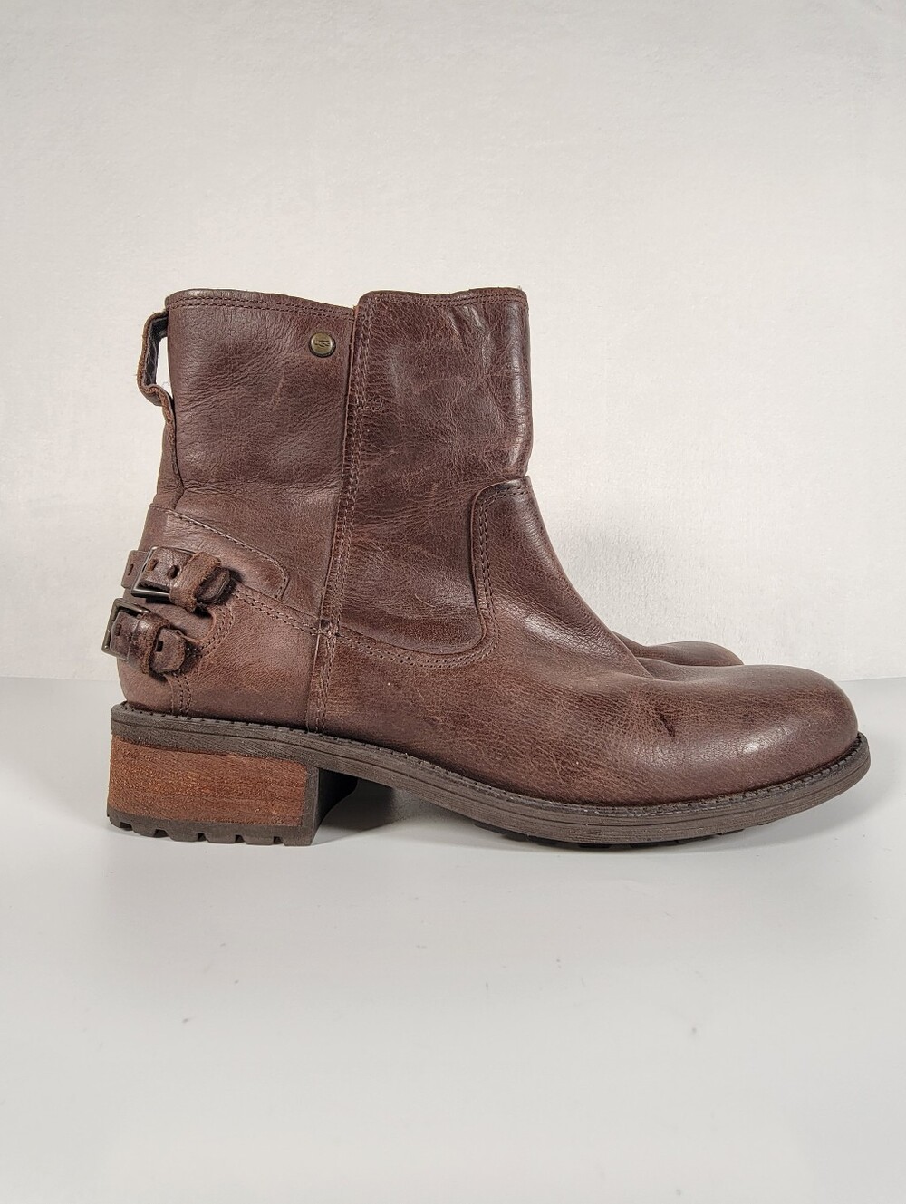 UGG® AUSTRALIA ORION BROWN LEATHER BIKER ANKLE BOOTS, Size 8